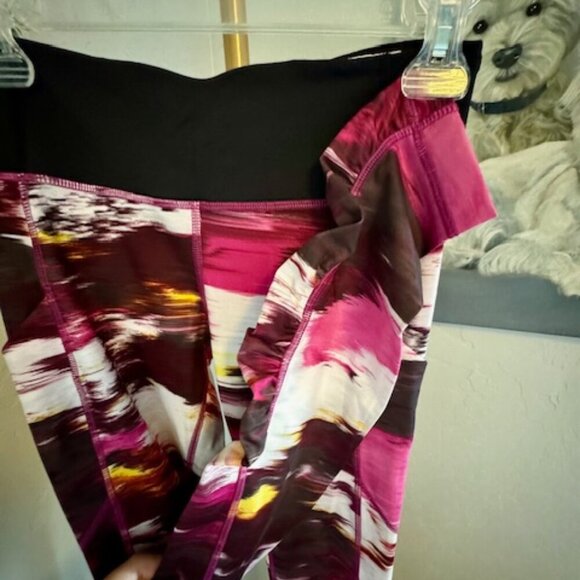 Lululemon Speed Tight IV Luxtreme Size 4 in Pigment Wind Berry Rumble Multi - Picture 2 of 4